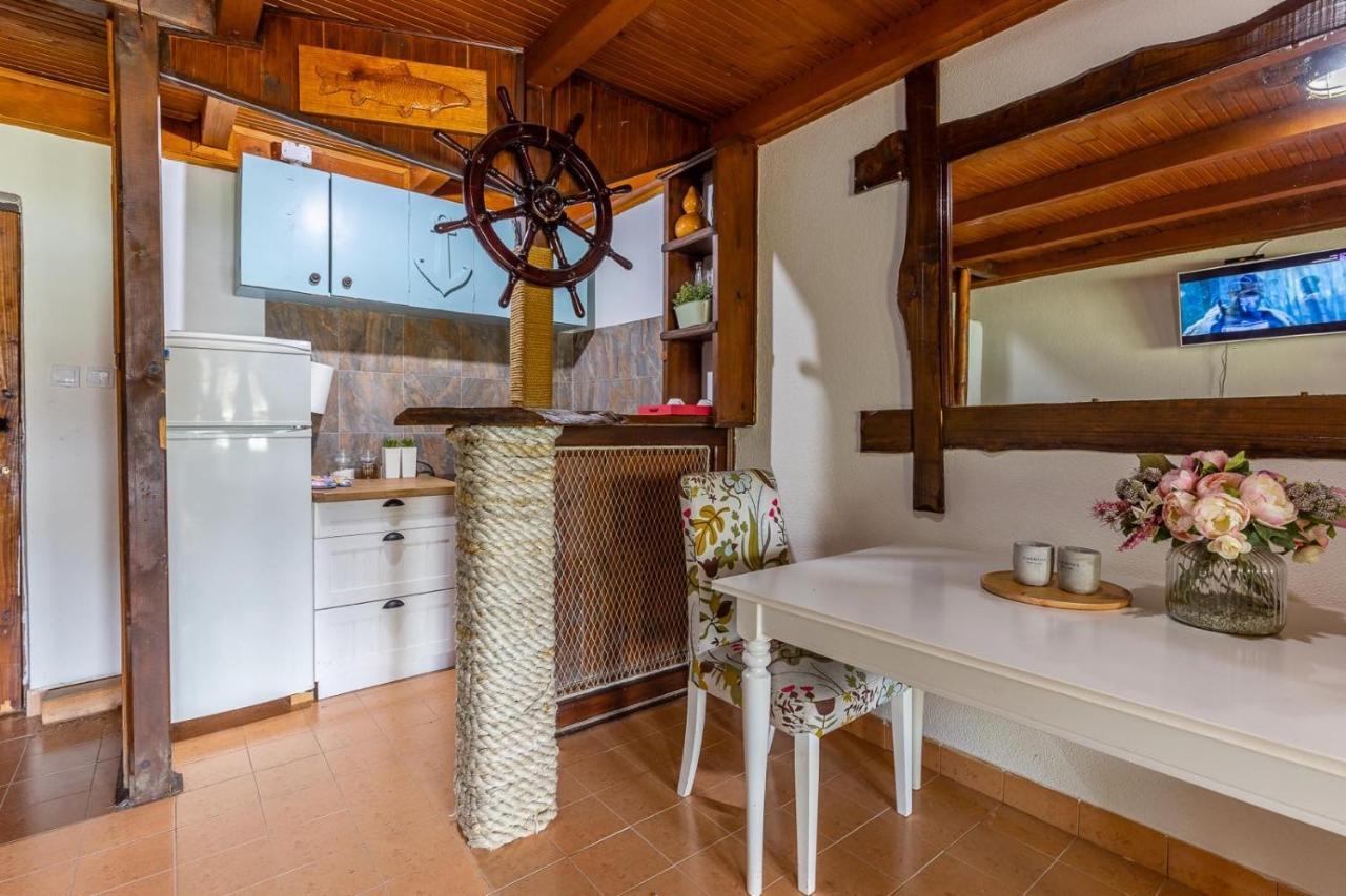Lake House Buric Vranjina Ngoại thất bức ảnh