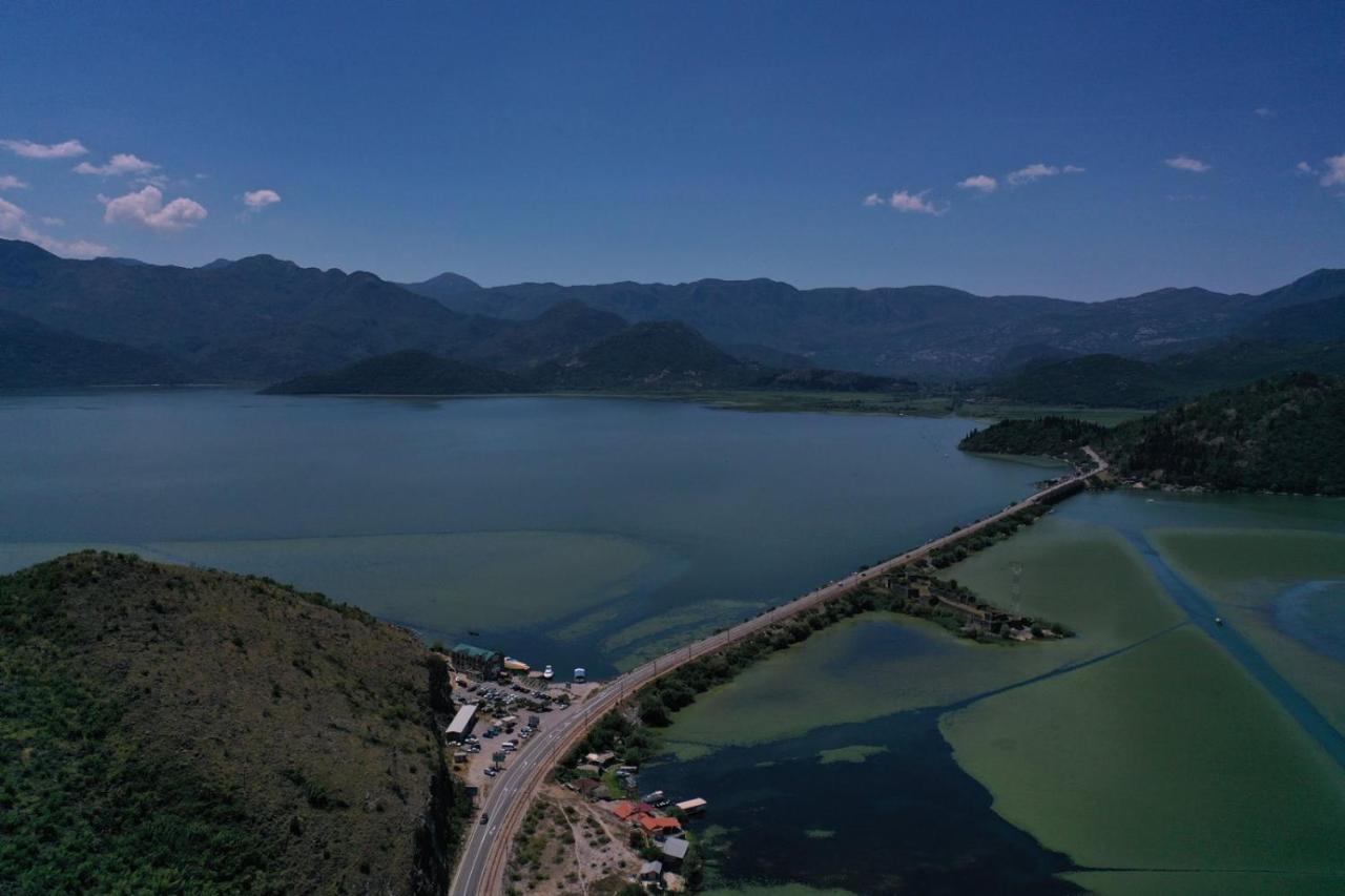 Lake House Buric Vranjina Ngoại thất bức ảnh