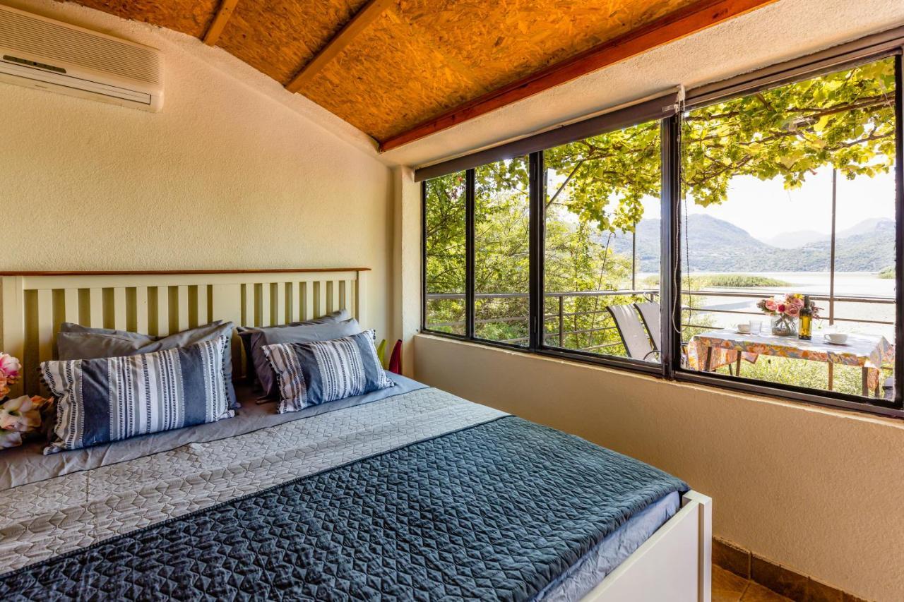 Lake House Buric Vranjina Ngoại thất bức ảnh